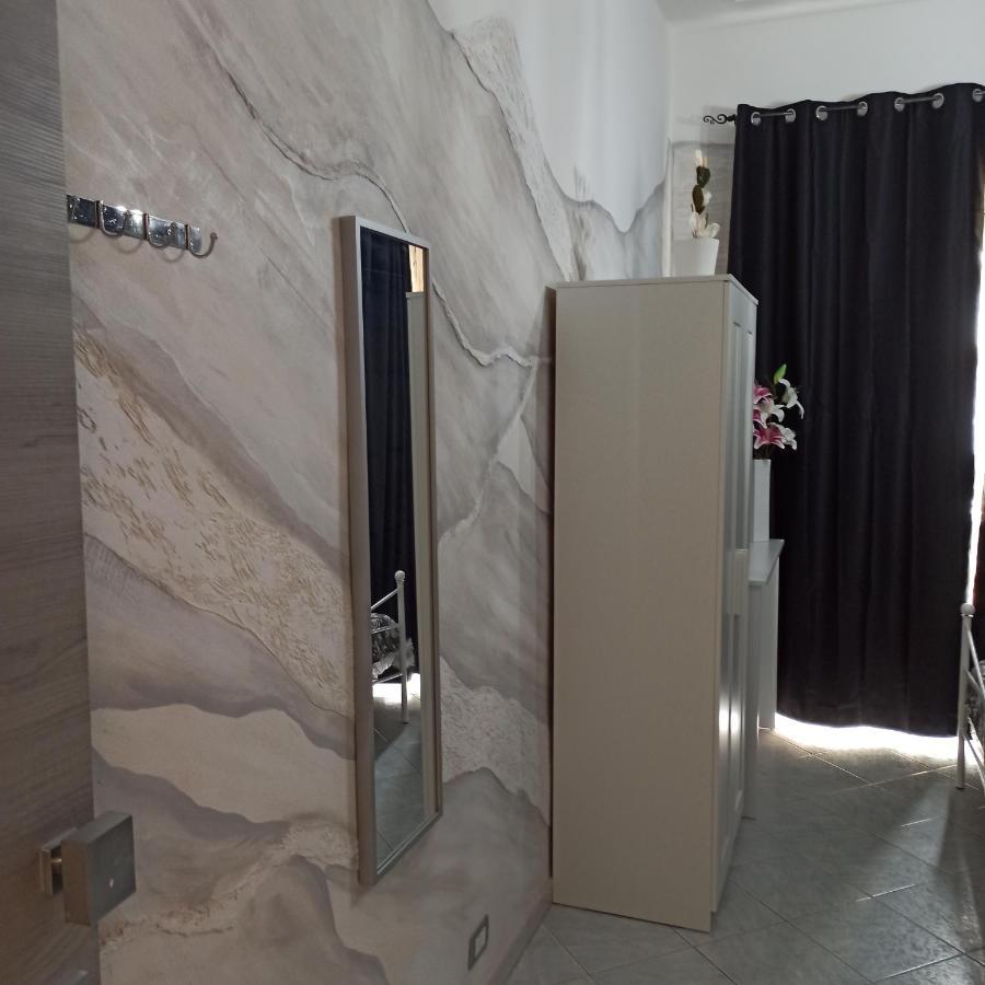 In The Center Rooms 那不勒斯 外观 照片