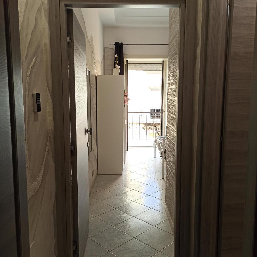 In The Center Rooms 那不勒斯 外观 照片