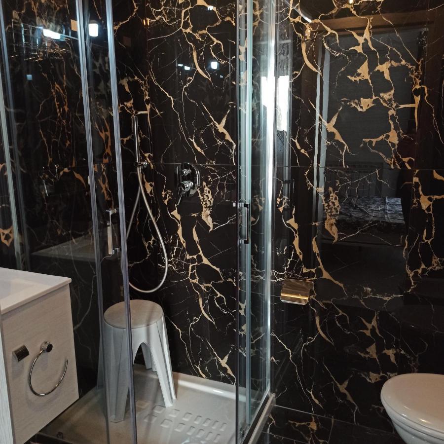 In The Center Rooms 那不勒斯 外观 照片