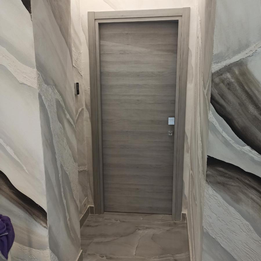 In The Center Rooms 那不勒斯 外观 照片