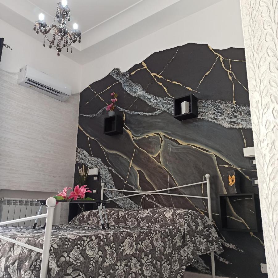 In The Center Rooms 那不勒斯 外观 照片