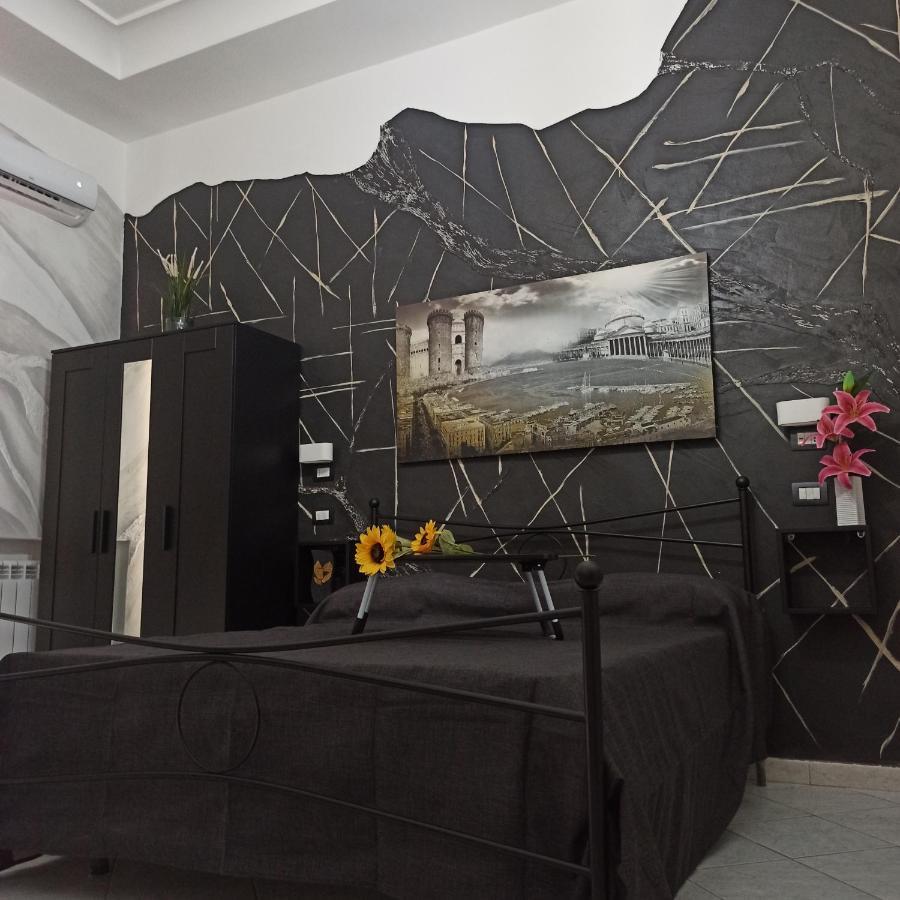 In The Center Rooms 那不勒斯 外观 照片