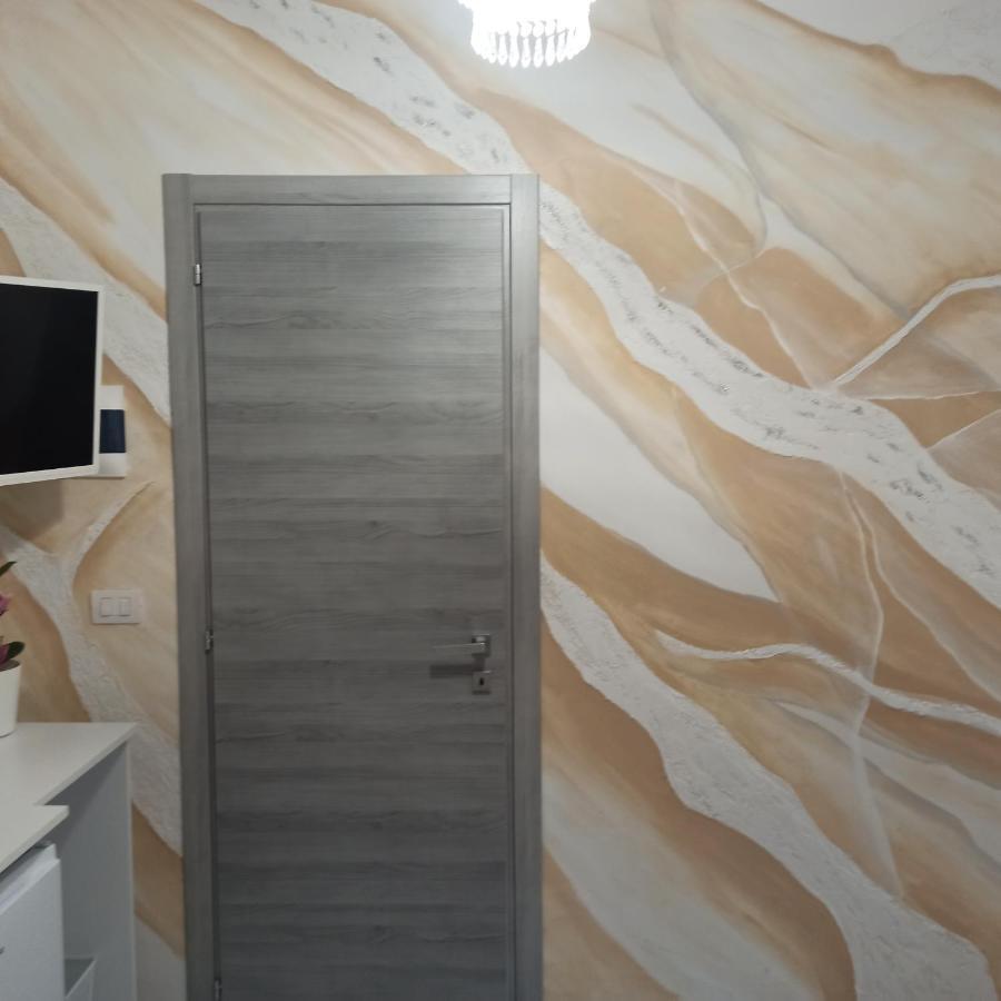 In The Center Rooms 那不勒斯 外观 照片